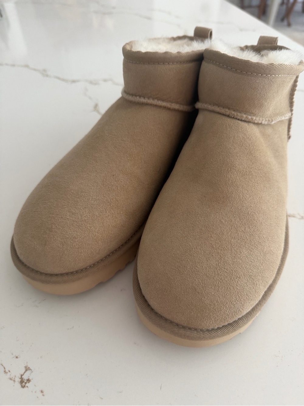 NWOT- UGG Women's Ultra Mini Suede Shearling Booties - 10M women’s